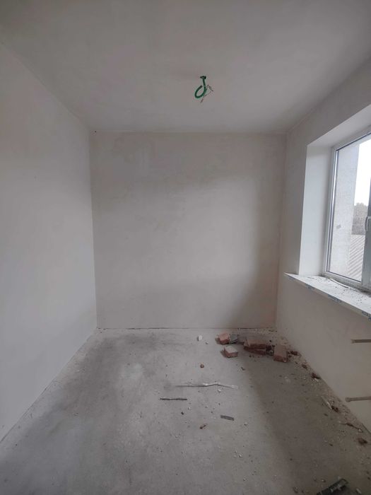 Продаж триповерхового будинку в с. Благодатне
