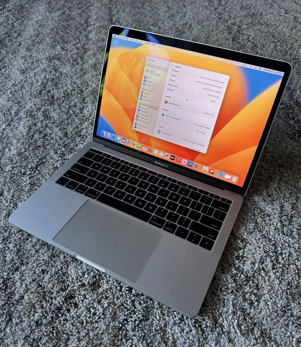 MacBook Pro Apple 13 polegadas cor cinza com 16GB de memória RAM Intel Core i5 dual-core 2.3GHz