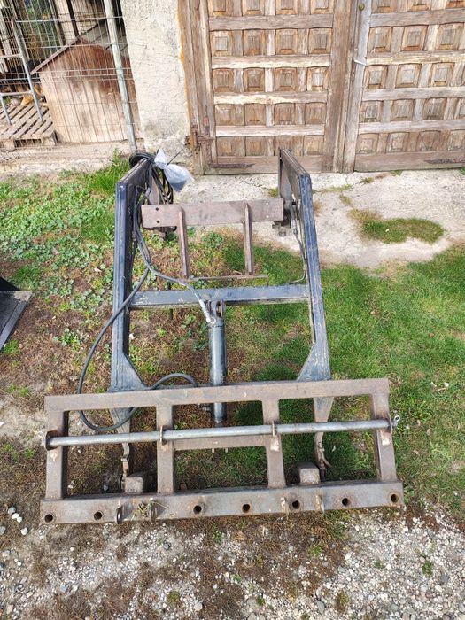 Tur zdjęty z John Deere 1640