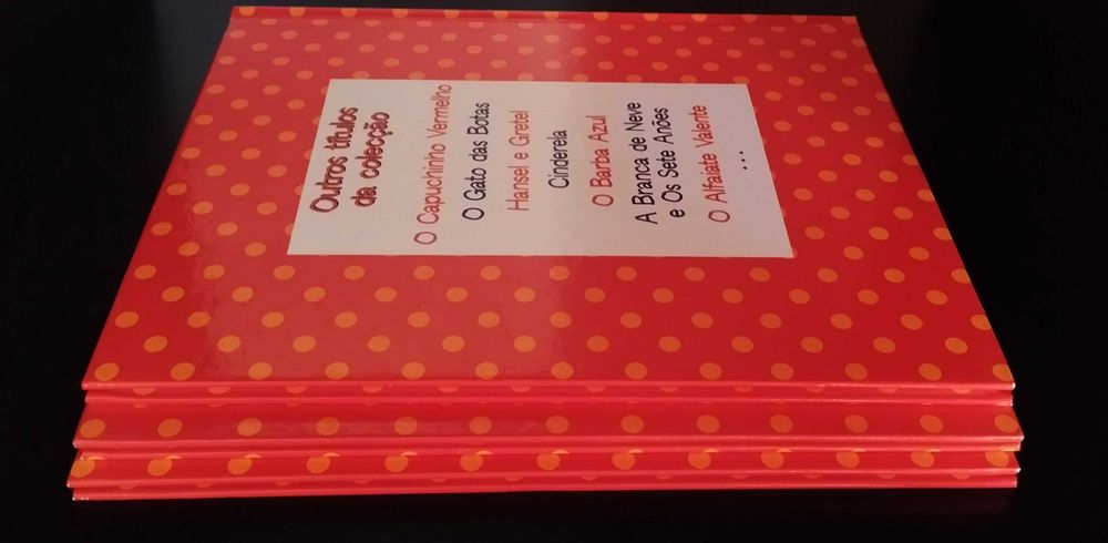3 livros da coleção "Os teus contos clássicos"
