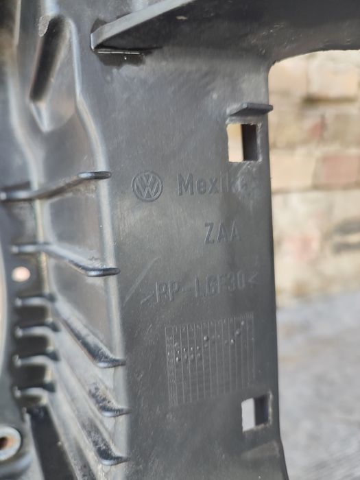 Телевізор Гольф 5 установлена панель Golf 5 Універсал Jetta 5