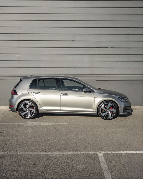 VW Golf GTI 2.0 TSi DSG - 230 Cvs- FULL Extras
