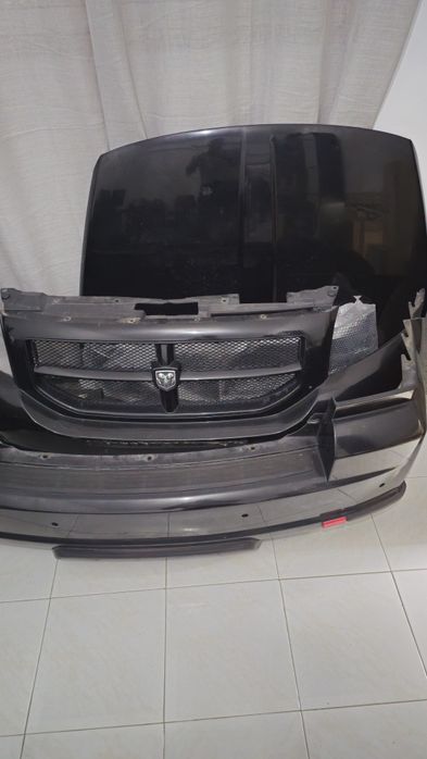 Frente e traseira Dodge Caliber