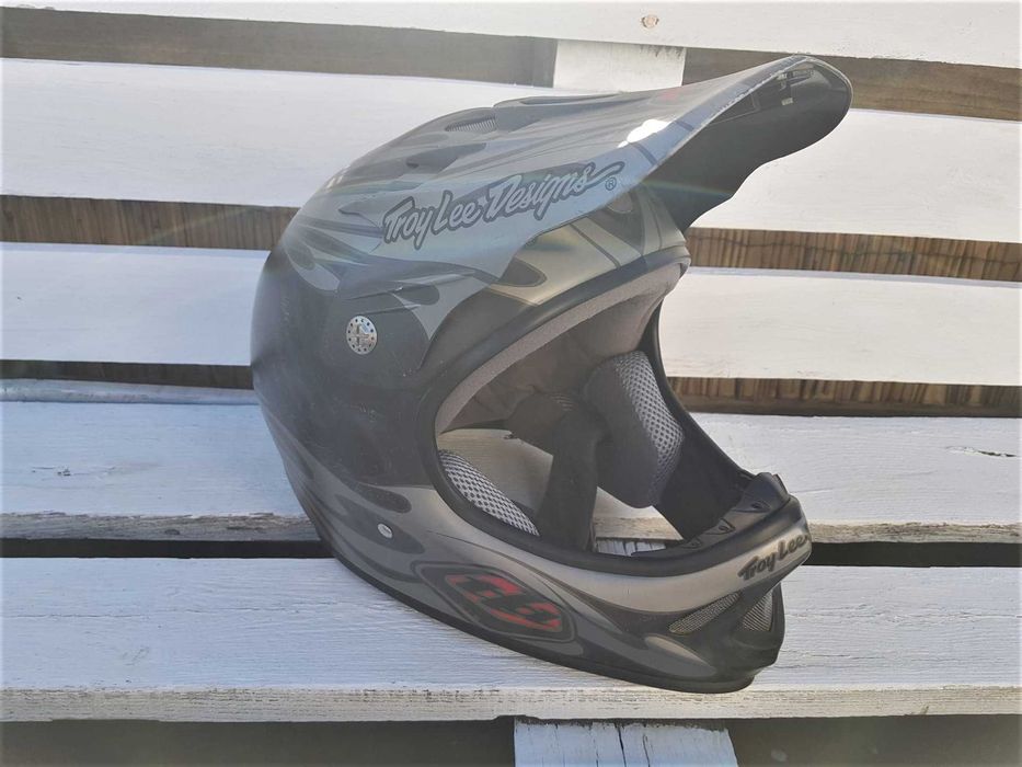 Capacete Troy Lee Designs D2 Carbon