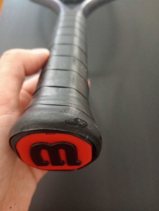 Vendo: raquete ténis WILSON ULTRA 100 V4