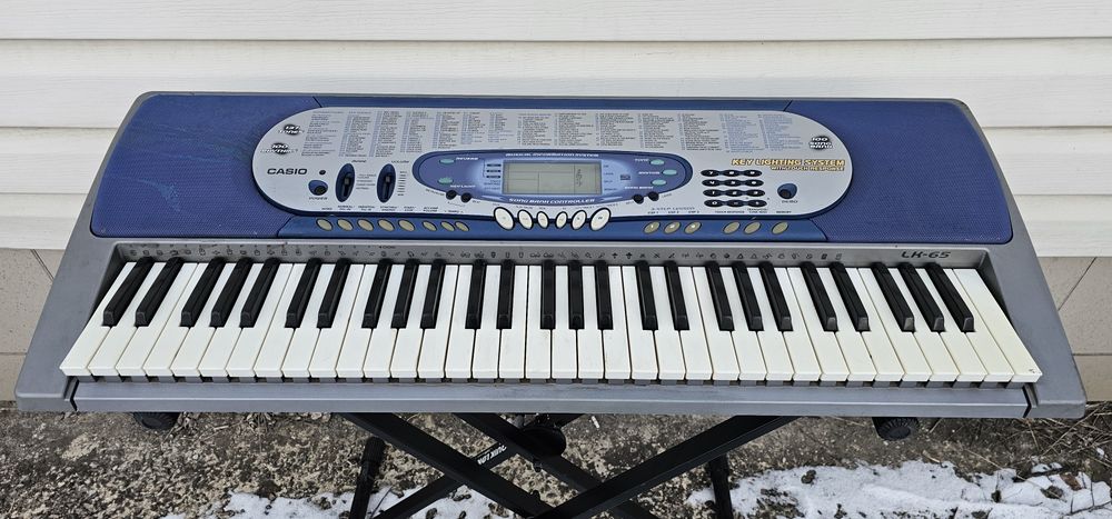 ПроданоСинтезатор Casio LK-60.,  б/у з Німеччини