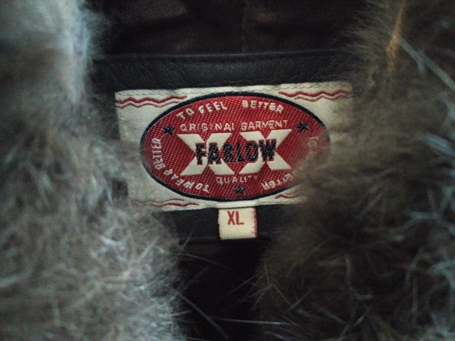 Casaco comprido em pele