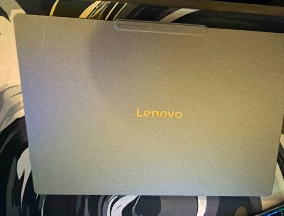 Lenovo Yoga Slim 7 Aura Edition Ultra  5 226V 16Ram 512Ssd