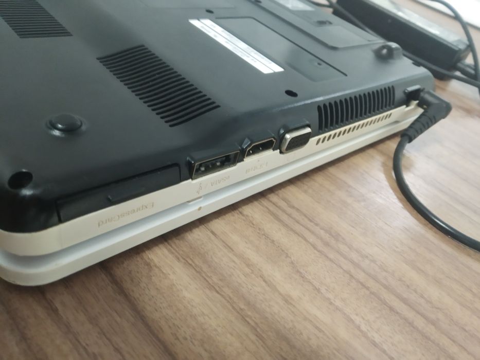 Laptop Sony Vaio PCG71211M