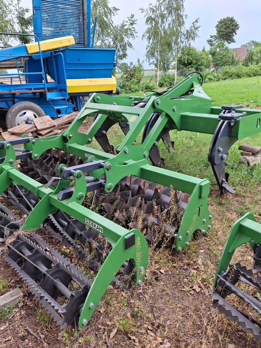 Pług dłutowy bezorkowy Centaur 2,7m Dziekan