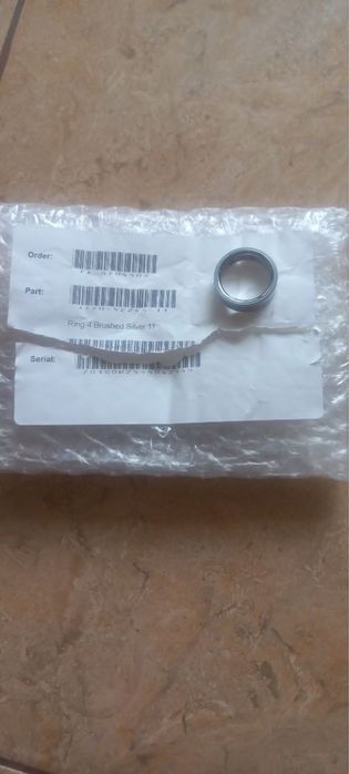 Oura Ring 4 Brushed Silver 11