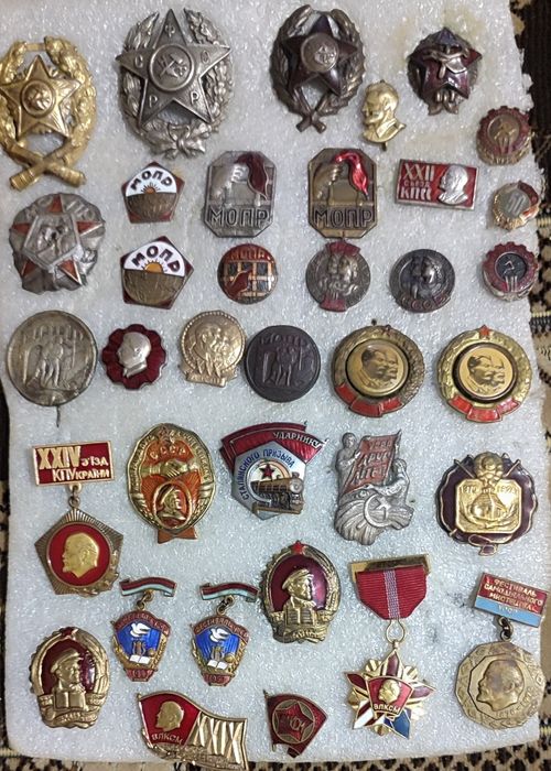 Коллекция значков.