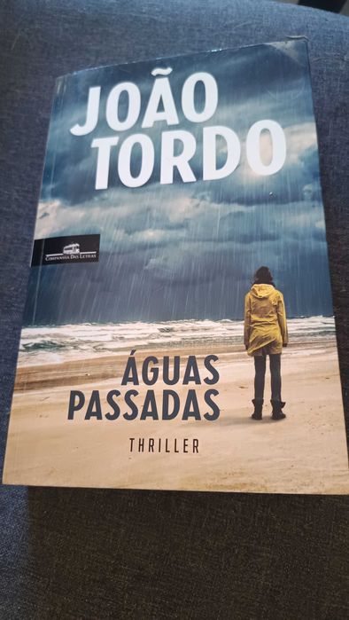 Livro Águas Passadas, de João Tordo