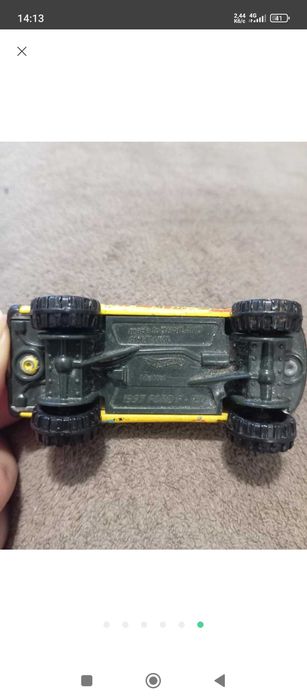 Hot wheels гарячі колеса - форд ф 150 1997 року.