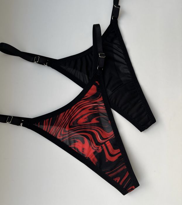 Нижня білизна, стрінги на регуляторах