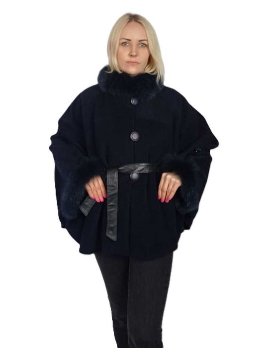 Peleryna obszyta naturalnym futrem lisa