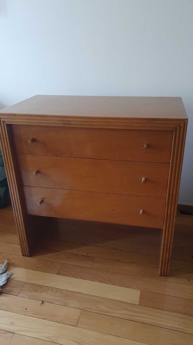 Cama king size com estrado e colchão