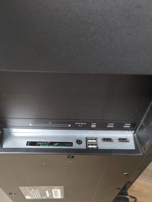 Телевизор Smart 43fhdt2s2sm8-s  разбита матрица