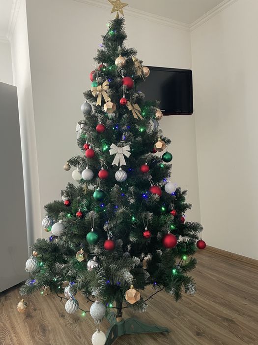 Ялинка штучна 180см