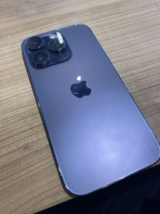 iPhone 14 Pro Apple