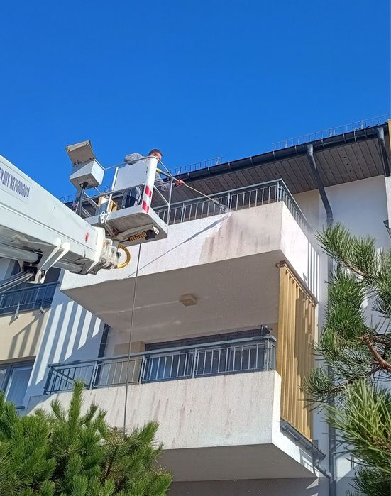 Mycie elewacji, dachów, chdników.