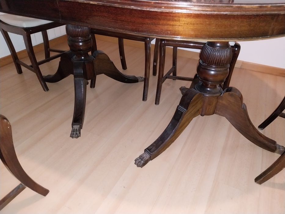 Mesa de Refeições Extensivel com 8 cadeiras