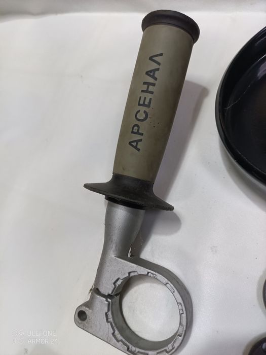 Макита Makita Ручка ключ гайка на болгарку, дрель