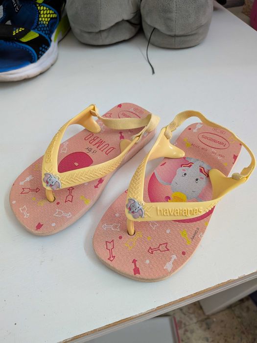 Sapatos crianças diversas idades