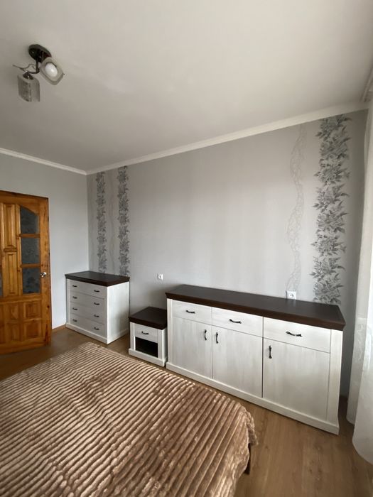 Оренда 3-квартири Грушевського 5а ТЦ Чайка