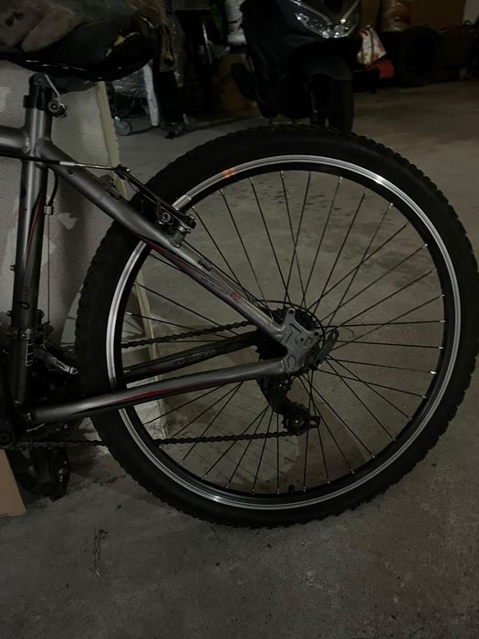 Vendo bicicleta BERG BTT  Faço entre o valor do anúncio e 155€