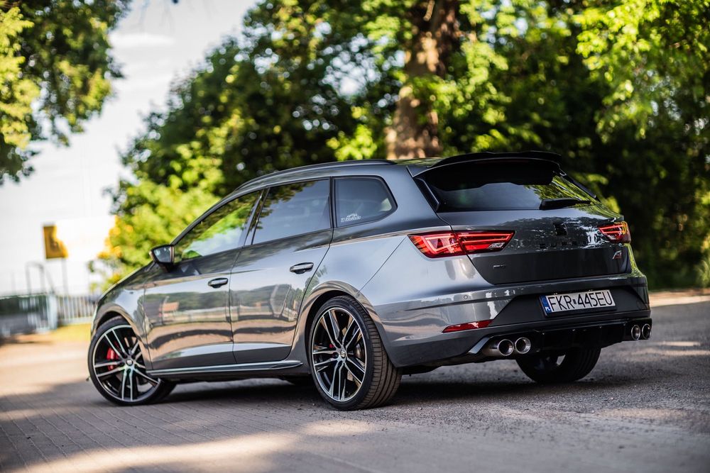Seat Leon Sportstourer CUPRA 300 4DRIVE 4x4 DSG Niski Przebieg Zadbany
