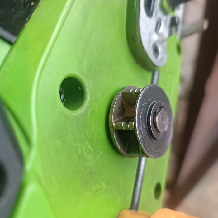 Акамуляторна пила