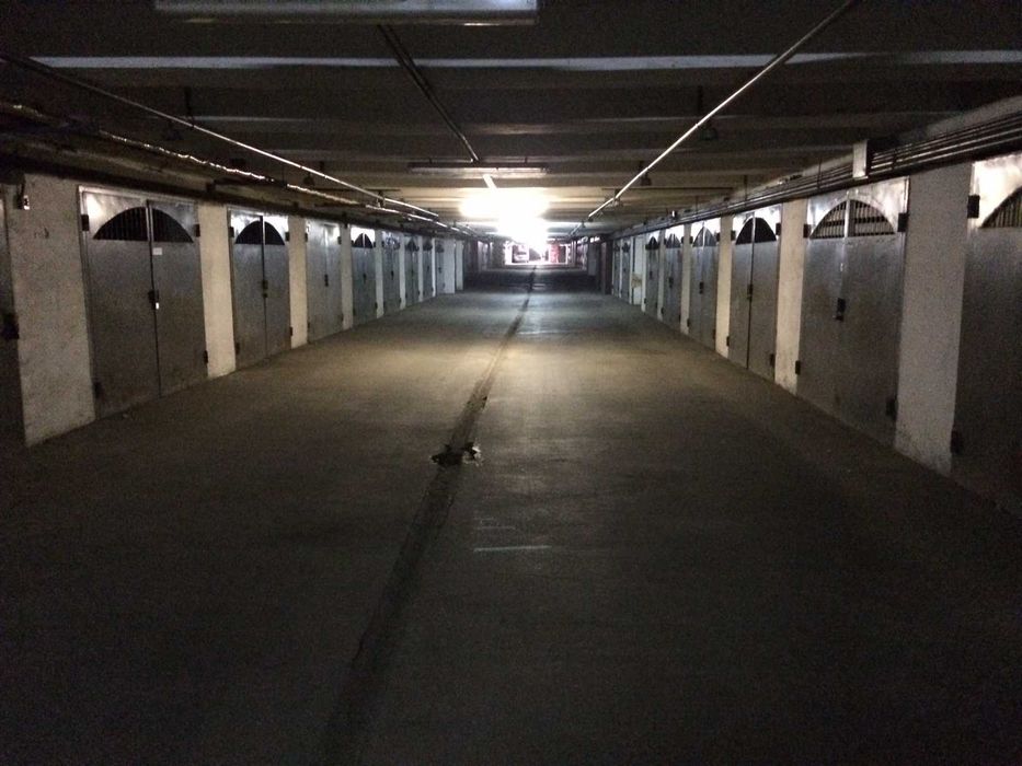 Продам гаражний бокс— вул. В. Івасюка 24 (кол. Г.Сталінграду), Оболонь