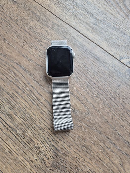Apple Watch SE 2 GPS 40 mm + pulseira metálica magnética (usados)