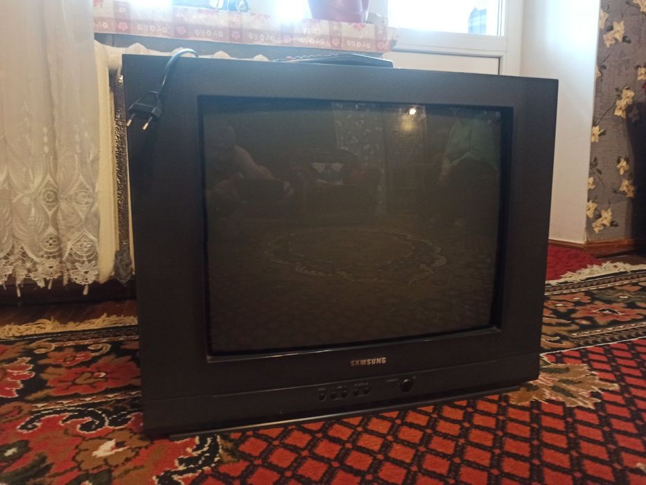 Продам телевізор