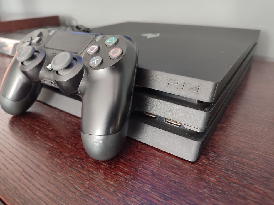 Zestaw Ps4 Konsola Pro 1 TB Sony Pad PlayStation 4 komplet karton gry Hit