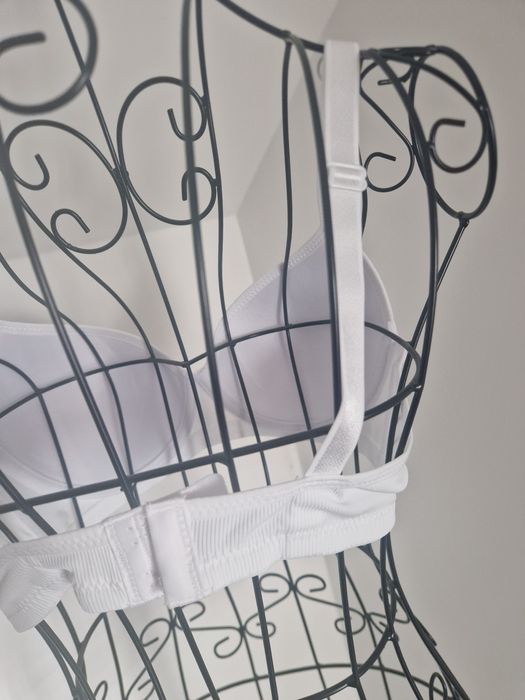 Biustonosz biały 80B