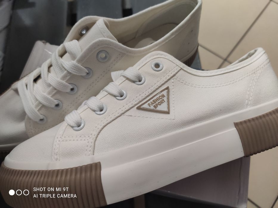 Trampki białe damskie roz 39 nowe