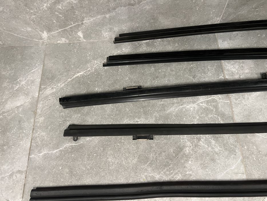 mitsubishi eclipse g2 1995 Уплотнители молдинги фетры на двери  капота