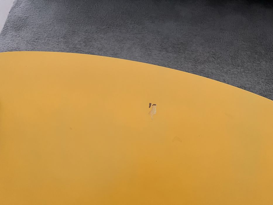 Mesa de centro em Madeira