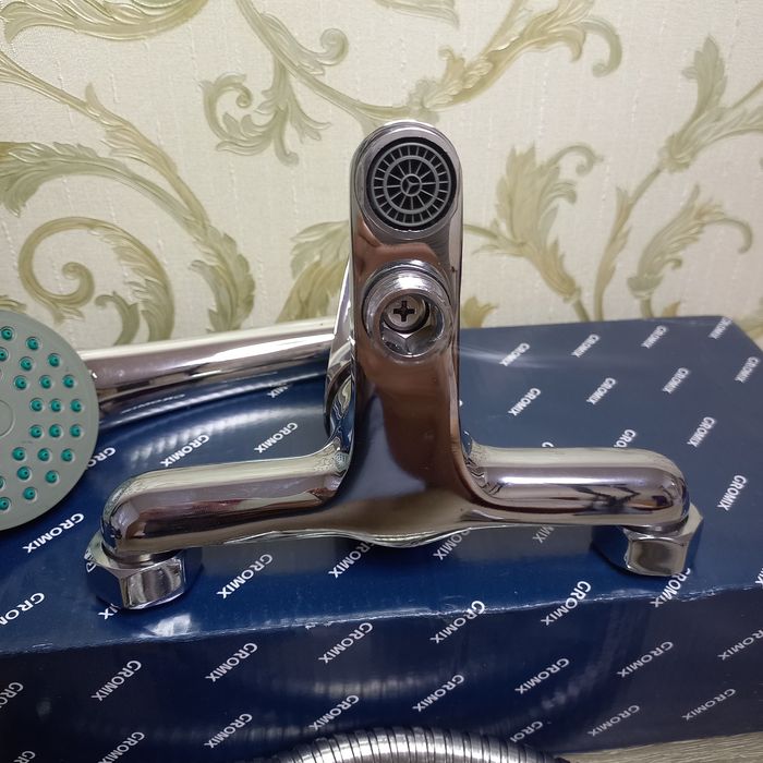 АКЦИЯ!!Смеситель/змішувач/кран для ванны с лейкой и шлангом для душа