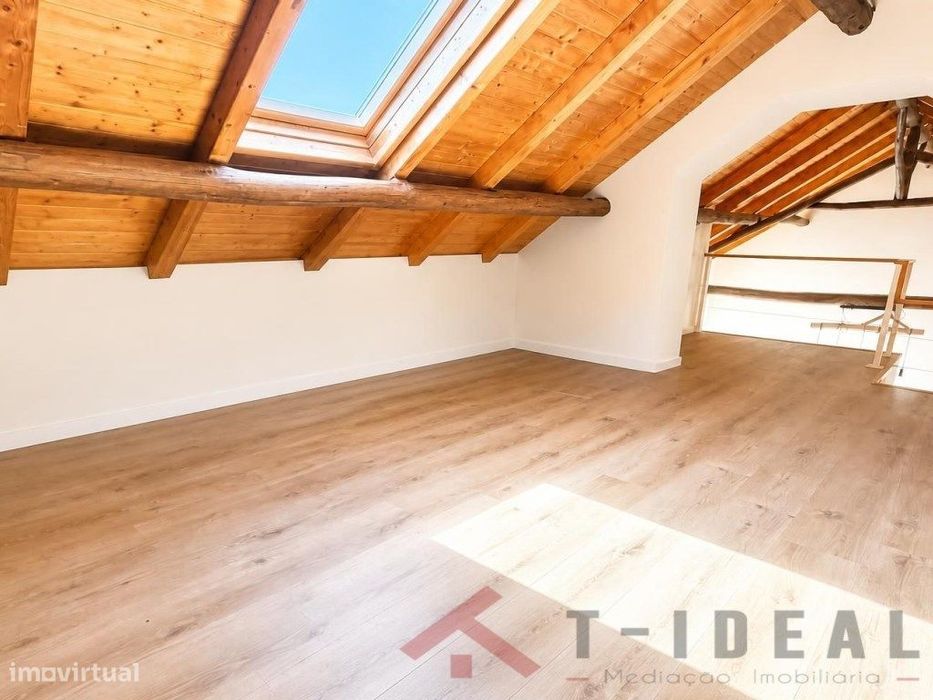 Moradia T3 Remodelada + T1 Independente no concelho da Lourinhã