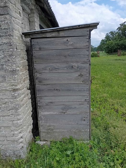 WC ubikacja drewniana