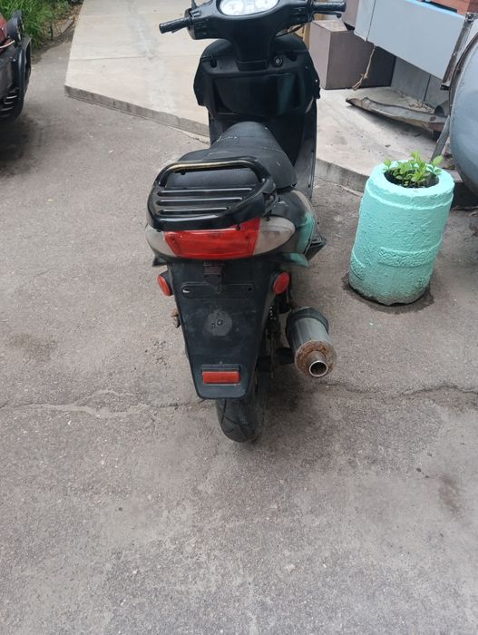 Продам скутер-(мопед )на полном ходу