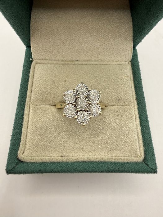 Złoty pierścionek z diamentami 0,50ct