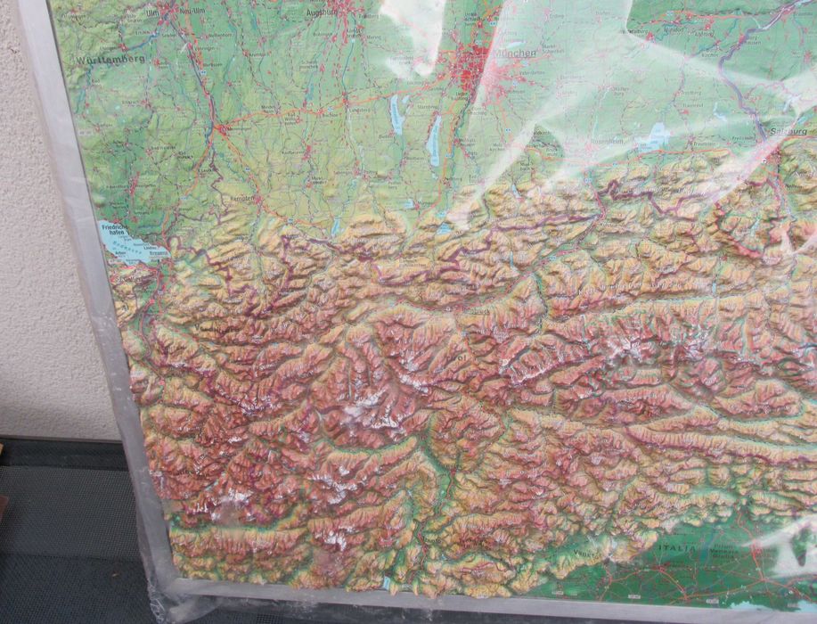 3D Mapa de relevo da Áustria 1:800.000 com moldura de alumínio