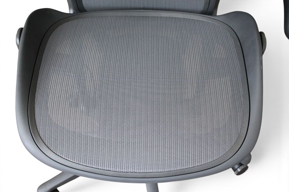 Cadeira Herman Miller modelo aeron remastered SL