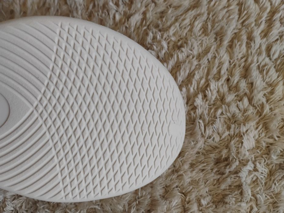 Buty i kapcie w jednym.Męsko damskie. Białe.