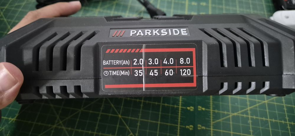 Carregador parkside duplo de 8ah