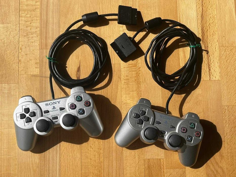 Playstation 2 - Satin Silver - 2 Comandos